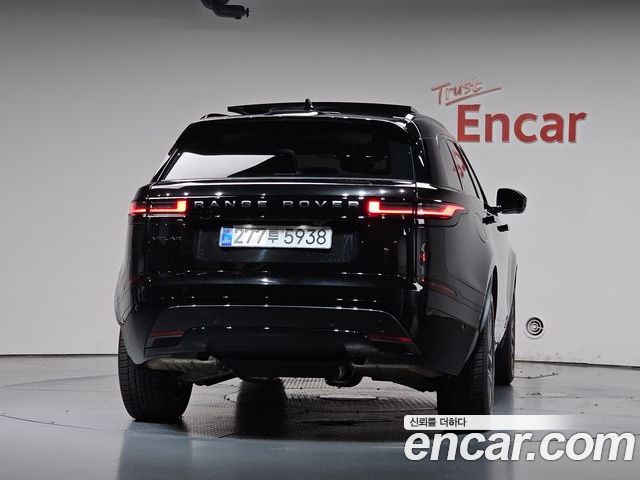 Land Rover Range Rover Velar 2026 — фото 4