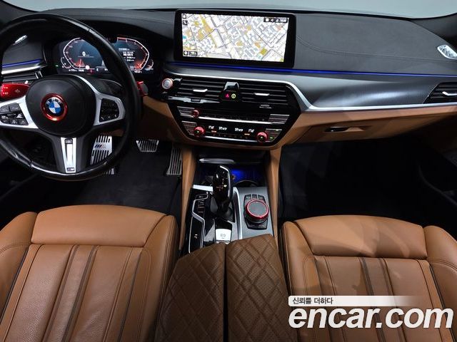 BMW 5 Series 2023 — фото 10