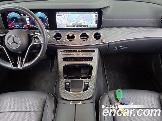 Mercedes-Benz E-Class 2023 — фото 10