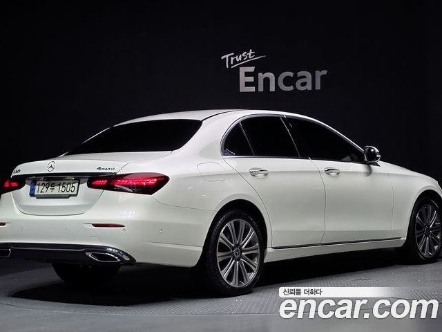 Mercedes-Benz E-Class 2023 — фото 2