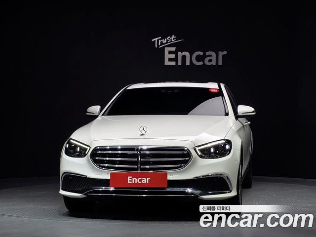 Mercedes-Benz E-Class 2023 — фото 3