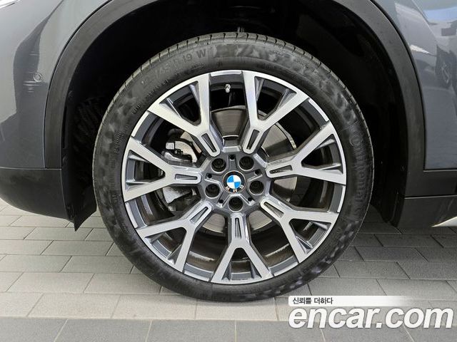 BMW X1 2022 — фото 5