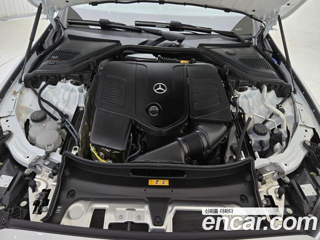 Mercedes-Benz E-Class 2025 — фото 6