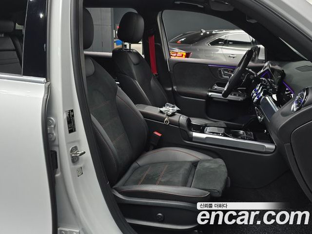 Mercedes-Benz GLB 2023 — фото 10
