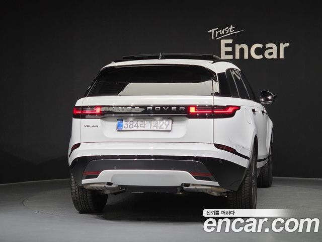 Land Rover Range Rover Velar 2026 — фото 4