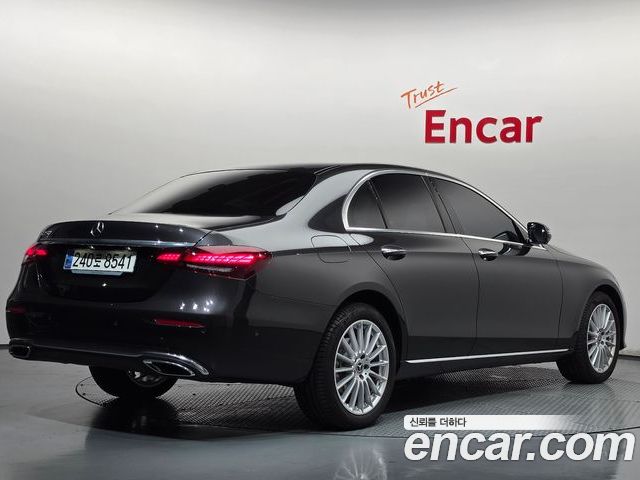 Mercedes-Benz E-Class 2023 — фото 2
