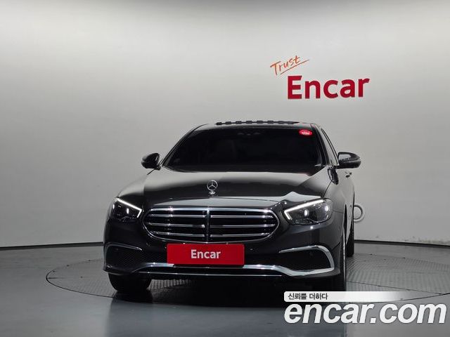 Mercedes-Benz E-Class 2023 — фото 3