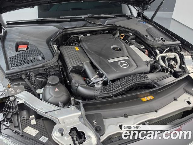 Mercedes-Benz E-Class 2023 — фото 6