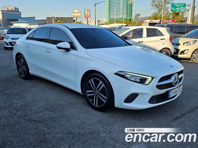 Mercedes-Benz A-Class 2023 — фото 2