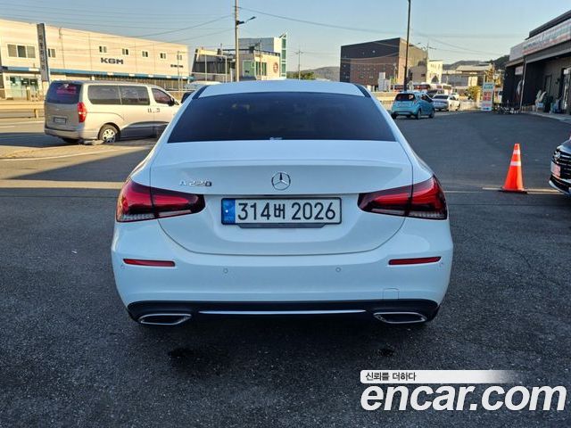 Mercedes-Benz A-Class 2023 — фото 5