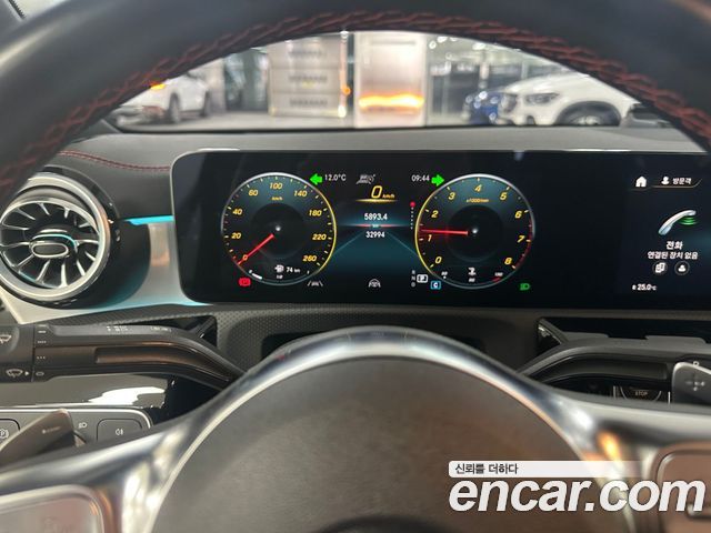 Mercedes-Benz CLA 2023 — фото 8