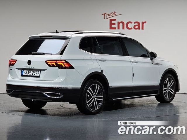 Volkswagen Tiguan 2022 — фото 2