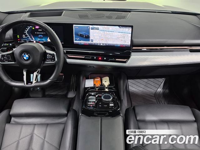 BMW 5 Series 2024 — фото 10