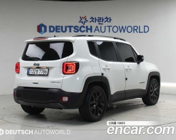 Jeep Renegade 2023 — фото 2