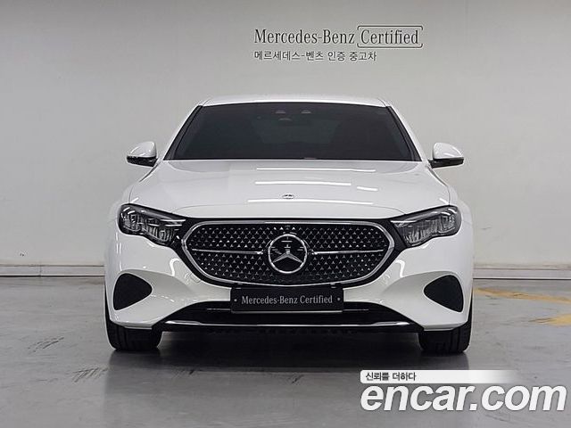 Mercedes-Benz E-Class 2025 — фото 3