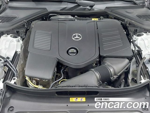 Mercedes-Benz E-Class 2025 — фото 6