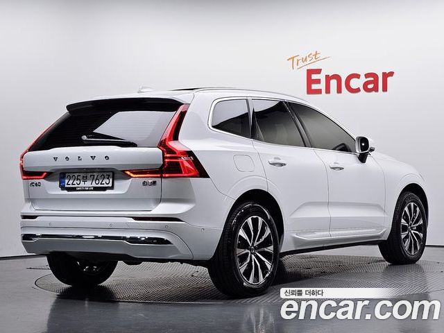 Volvo XC60 2025 — фото 2