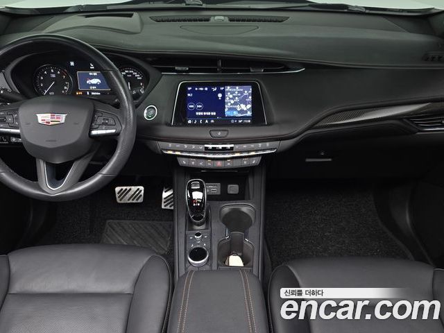 Cadillac XT4 2023 — фото 10