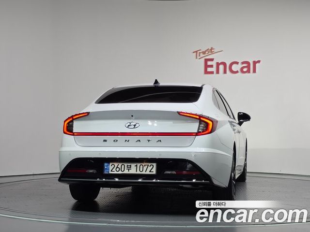 Hyundai Sonata 2022 — фото 4