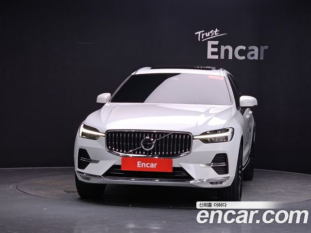 Volvo XC60 2025 — фото 3