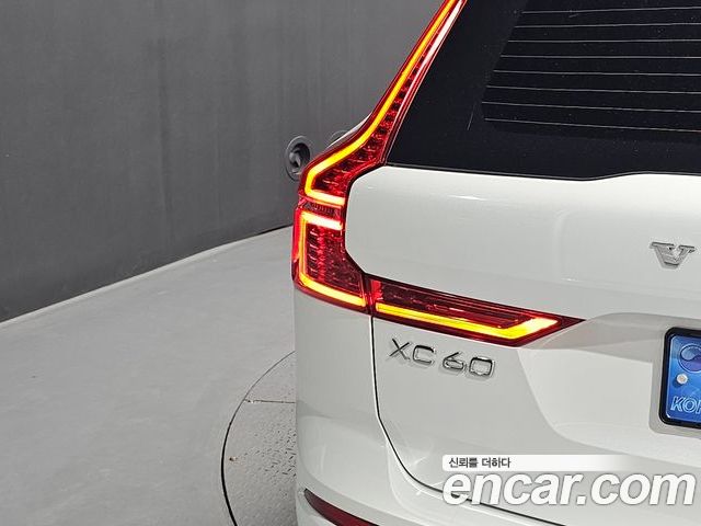 Volvo XC60 2025 — фото 9