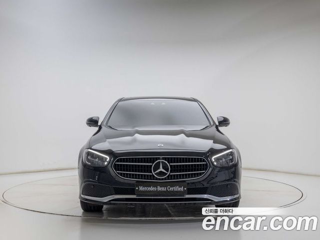 Mercedes-Benz E-Class 2023 — фото 3