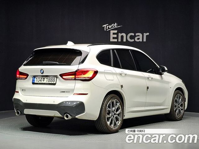 BMW X1 2022 — фото 2