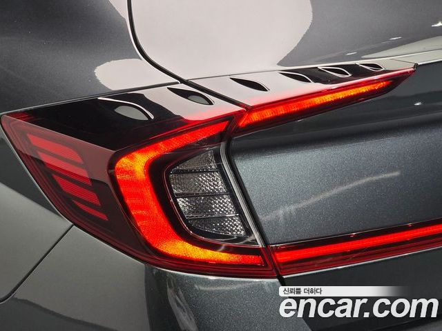 Hyundai Sonata 2022 — фото 9