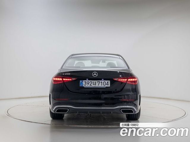 Mercedes-Benz C-Class 2025 — фото 4
