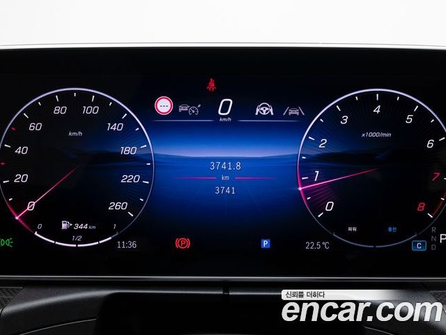Mercedes-Benz C-Class 2025 — фото 8
