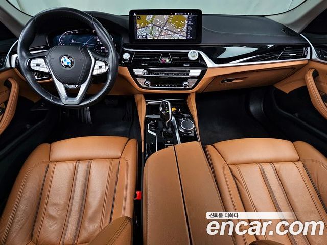 BMW 5 Series 2022 — фото 10