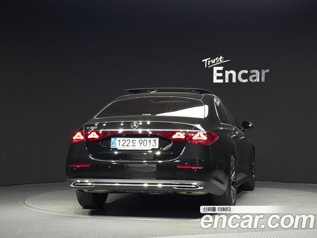 Mercedes-Benz E-Class 2025 — фото 4