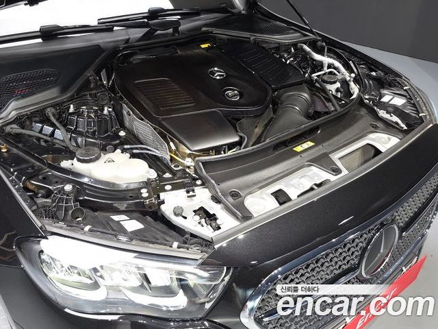 Mercedes-Benz E-Class 2025 — фото 6