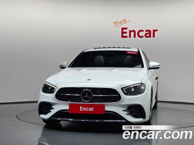 Mercedes-Benz E-Class 2023 — фото 3