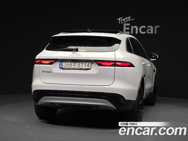 Jaguar F-Pace 2023 — фото 4
