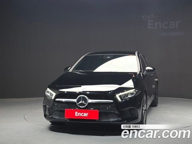 Mercedes-Benz A-Class 2023 — фото 3