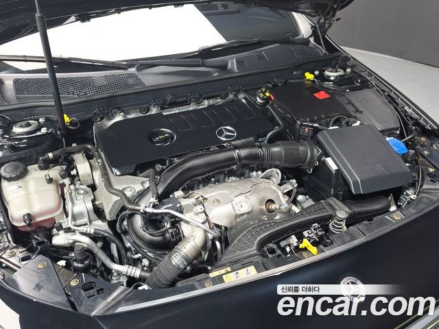Mercedes-Benz A-Class 2023 — фото 6