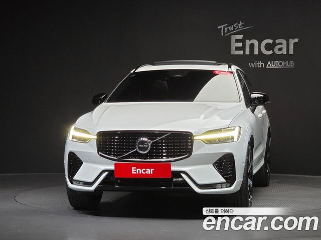 Volvo XC60 2022 — фото 3