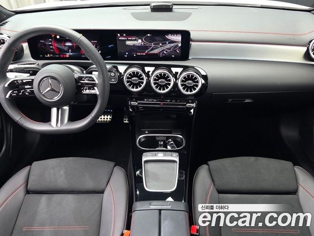 Mercedes-Benz CLA 2024 — фото 10