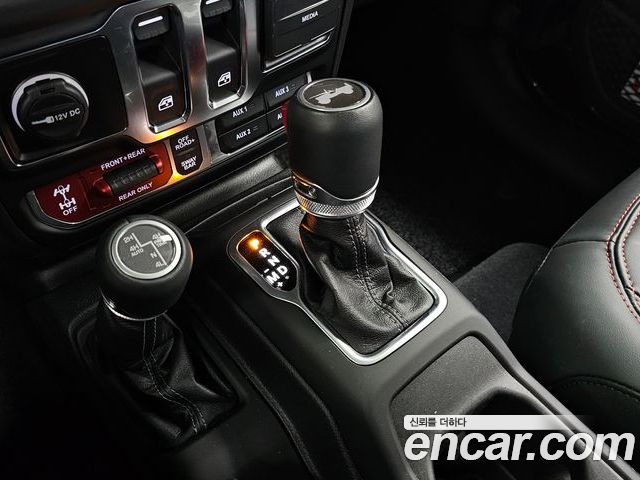 Jeep Wrangler 2025 — фото 9
