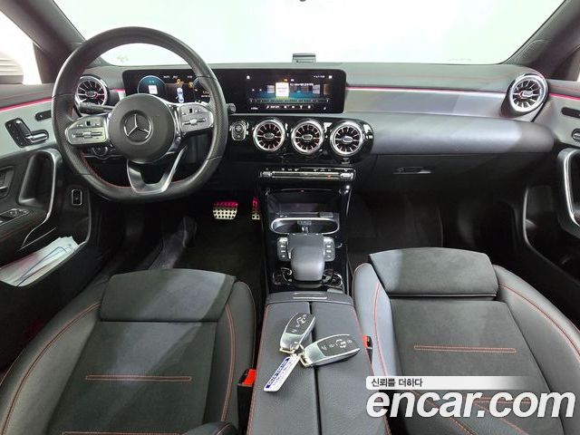 Mercedes-Benz CLA 2023 — фото 10