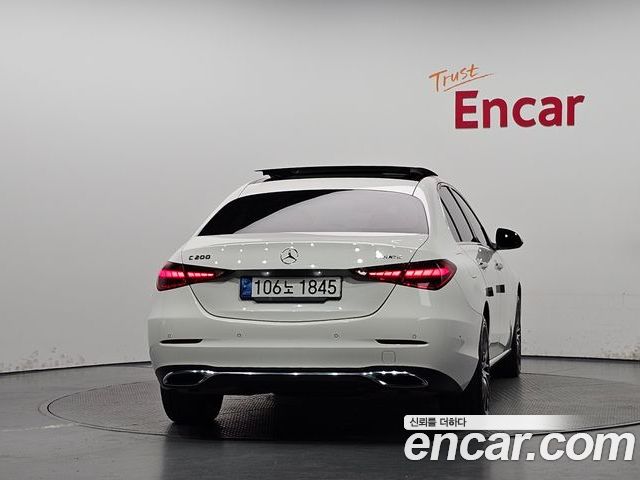 Mercedes-Benz C-Class 2022 — фото 4