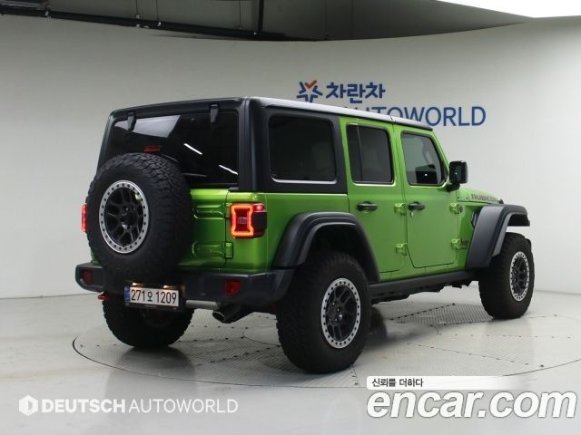 Jeep Wrangler 2025 — фото 2