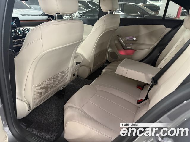 Mercedes-Benz A-Class 2023 — фото 10