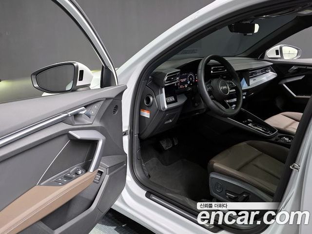 Audi A3 2025 — фото 10