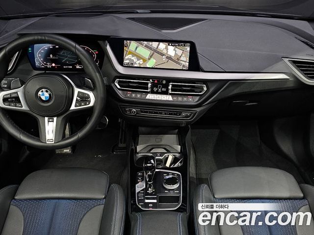 BMW 1 Series 2023 — фото 10