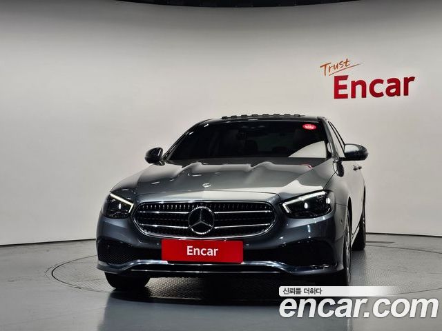 Mercedes-Benz E-Class 2022 — фото 3