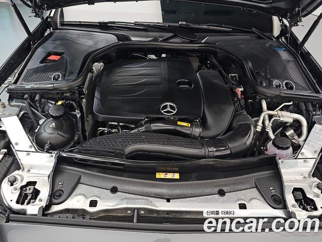 Mercedes-Benz E-Class 2022 — фото 6