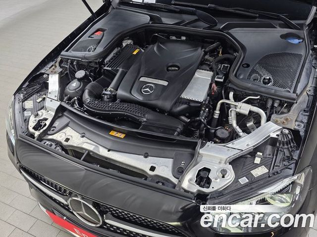 Mercedes-Benz E-Class 2023 — фото 6