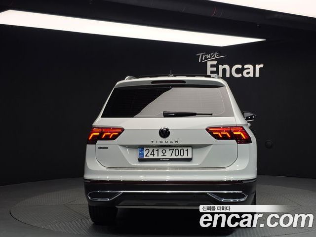 Volkswagen Tiguan 2023 — фото 4